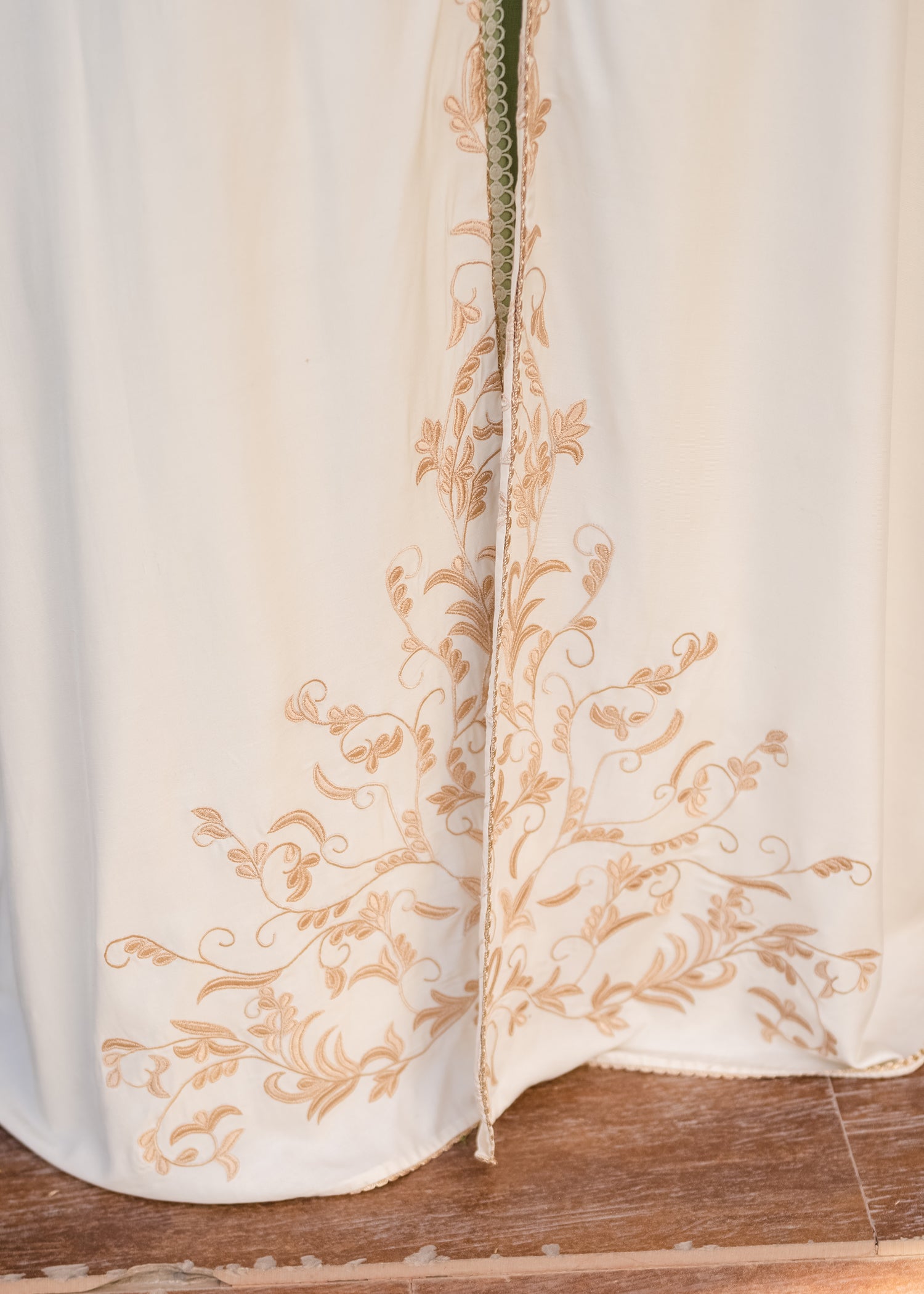 CAPE GOLDEN MAJESTY HOODED SILKY LAWN CAPE BEIGE