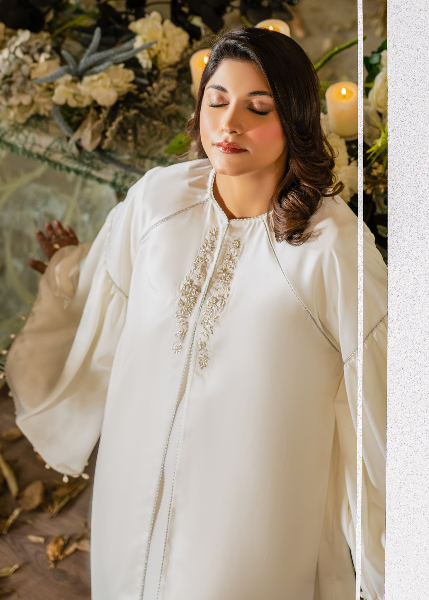 IVORY ELEGANCE HOODED CAPE SILKY LAWN BEIGE