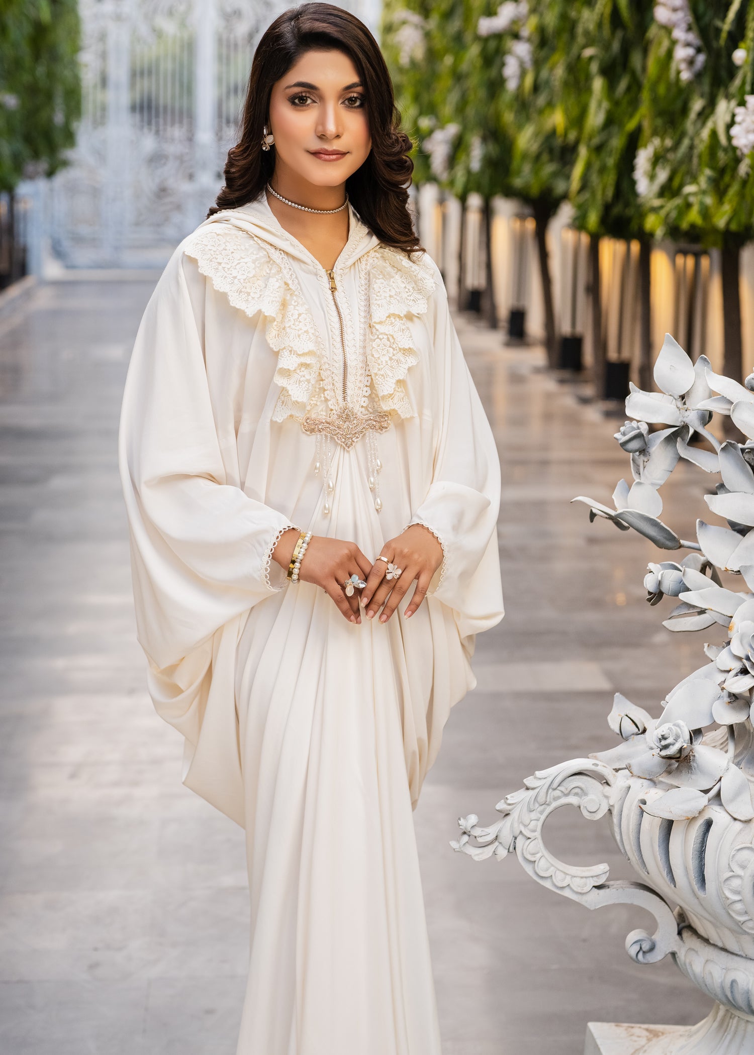 IVORY ELEGANCE HOODED CAPE SILKY LAWN BEIGE