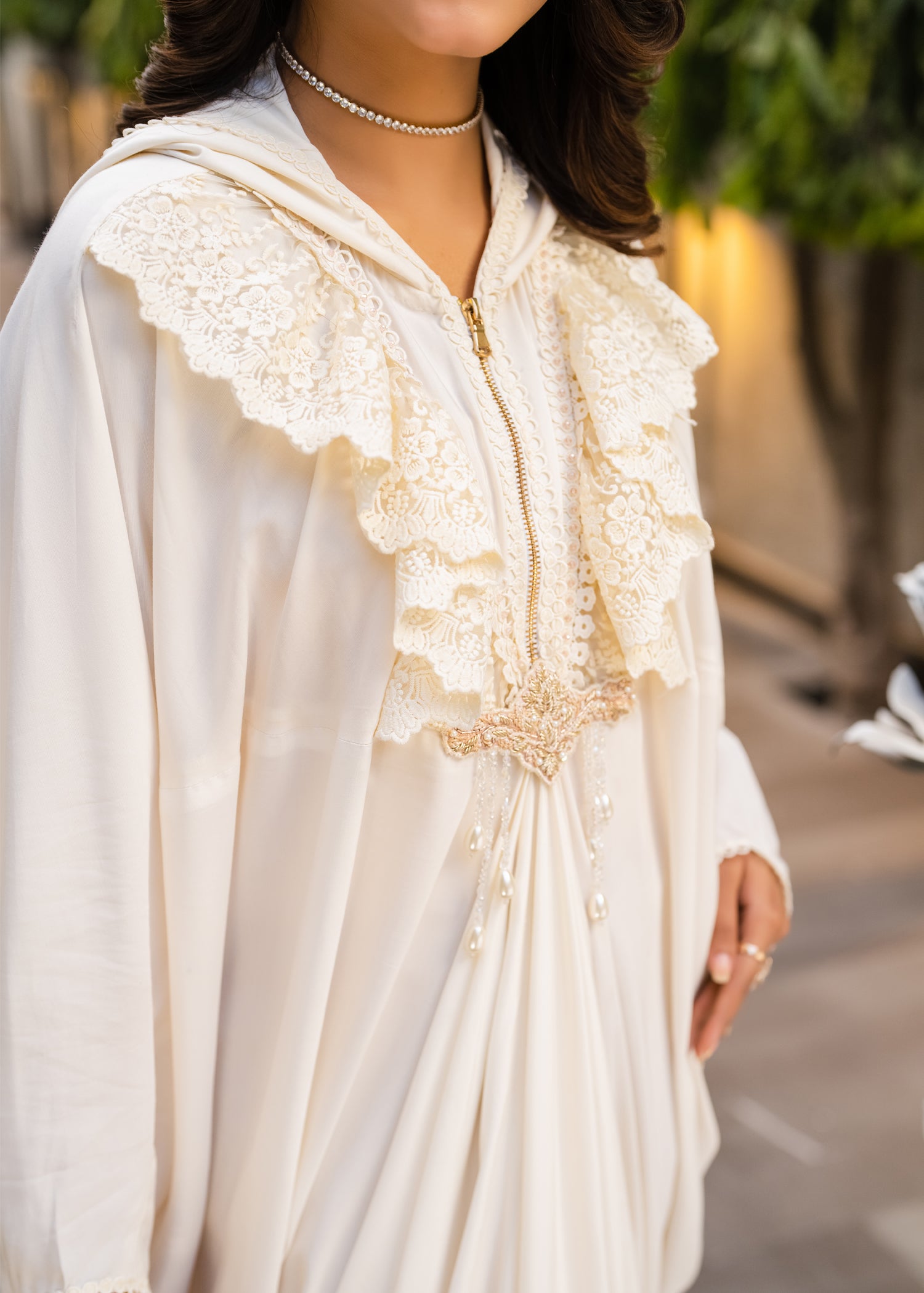 IVORY ELEGANCE HOODED CAPE SILKY LAWN BEIGE