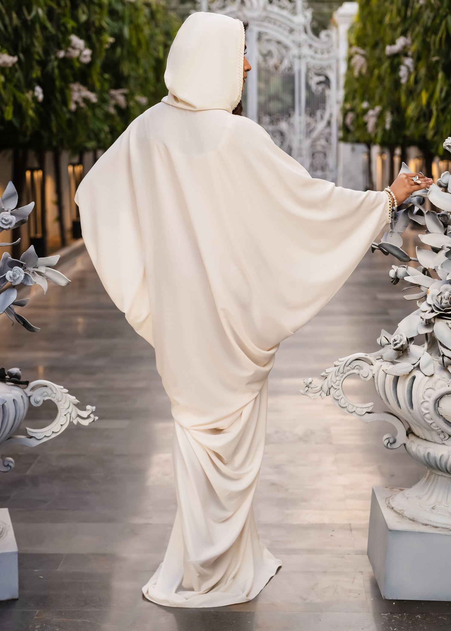 IVORY ELEGANCE HOODED CAPE SILKY LAWN BEIGE