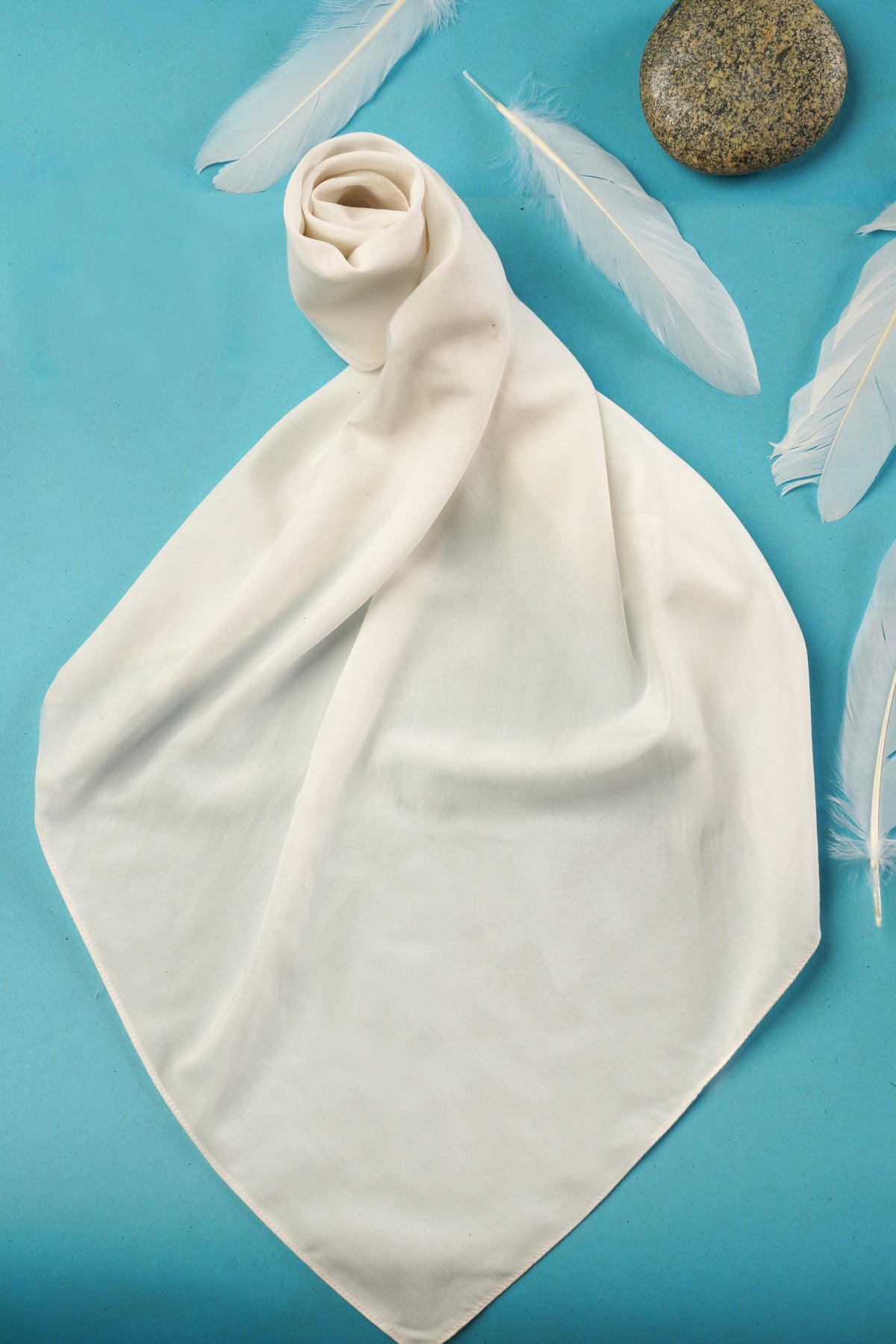 Pure Elegance Classic Ivory Scarf White